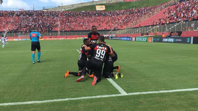 Brasileirão: no clássico nordestino, Vitória vence o Ceará e deixa o Z4