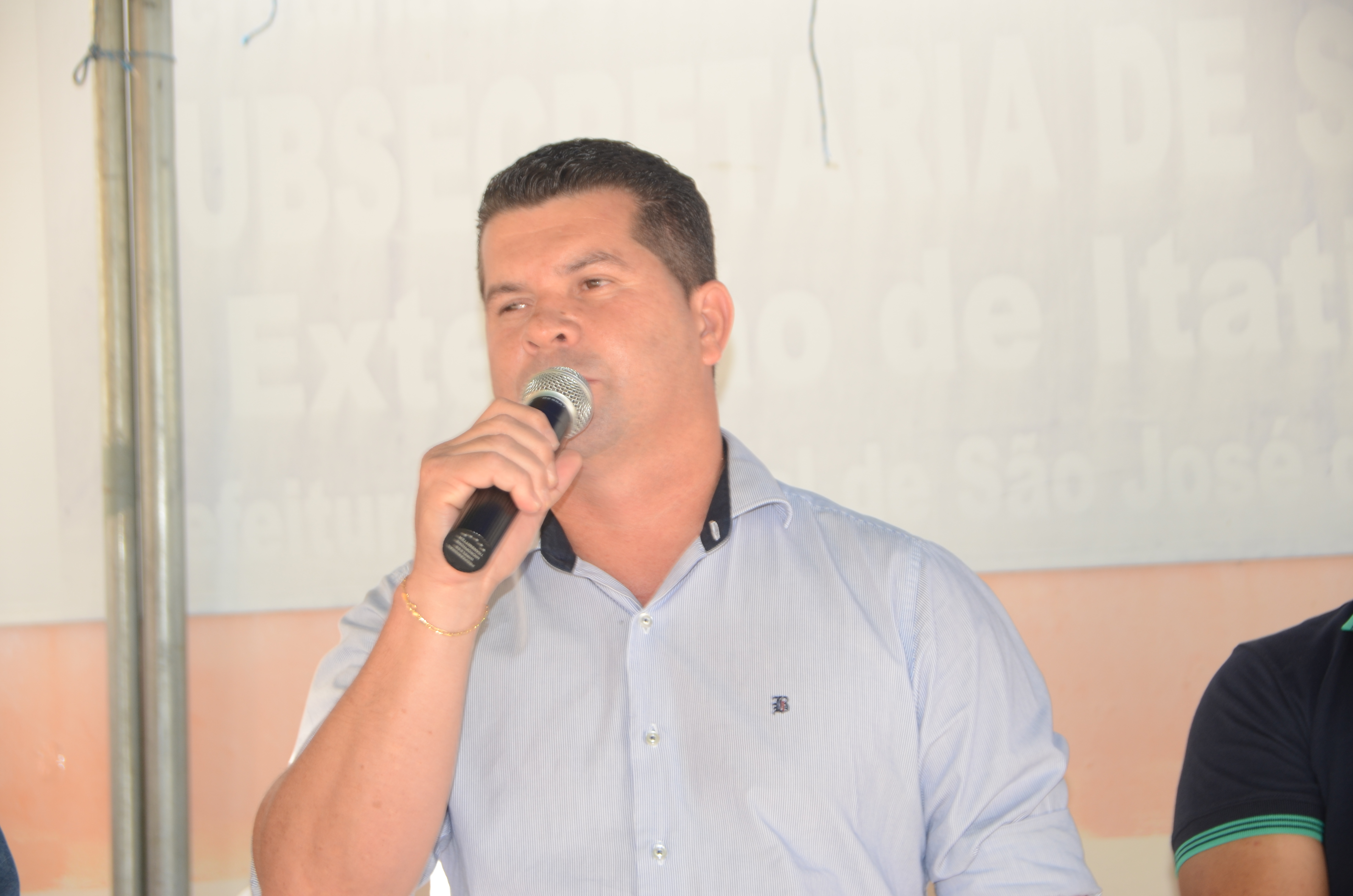 São José do Jacuípe: prefeito entrega veículos e assina ordens de serviços no ato de comemoração dos 29 anos de emancipação política