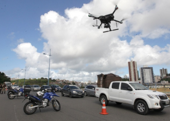 Drone e helicóptero reforçam fiscalização de trânsito no São João 