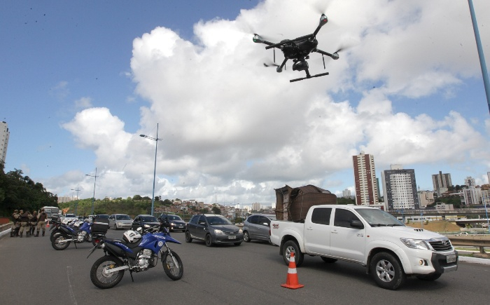 Drone e helicóptero reforçam fiscalização de trânsito no São João 