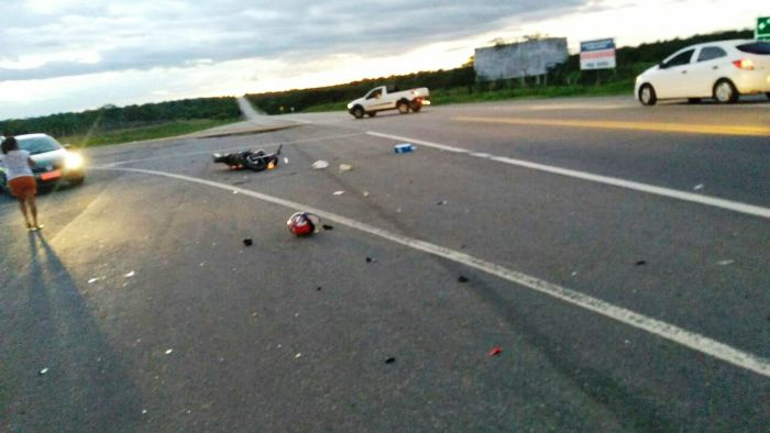 Colisão de motos na BR 324 mata dois e deixa dois feridos em Riachão do Jacuípe