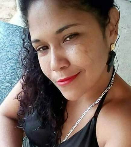 Jovem é morta e outra ferida a tiros quando pegavam mototaxi
