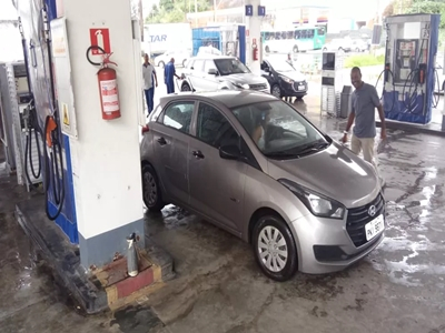 Abastecimento de combustíveis deve normalizar em 90% dos postos da Bahia até quarta-feira, prevê sindicato