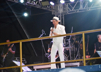 Alcymar Monteiro encerrou de forma brilhante o São João antecipado de São José do Jacuípe