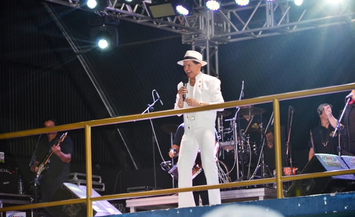 Alcymar Monteiro encerrou de forma brilhante o São João antecipado de São José do Jacuípe