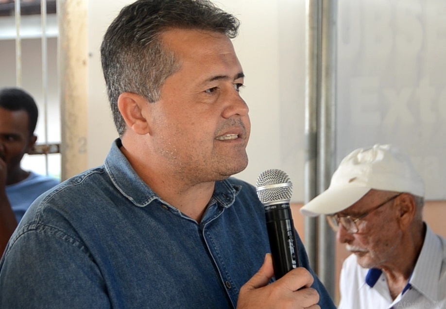 São José do Jacuípe: prefeito entrega veículos e assina ordens de serviços no ato de comemoração dos 29 anos de emancipação política