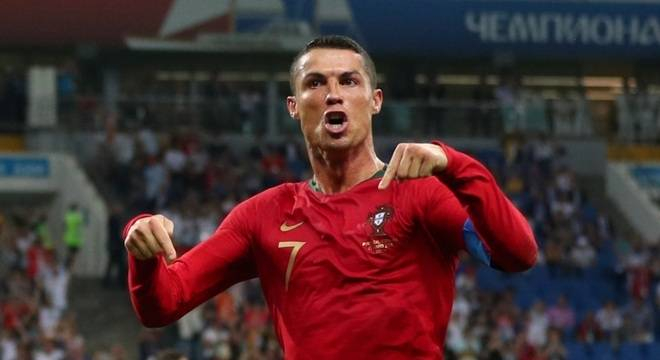 Cristiano Ronaldo se torna o maior artilheiro de seleções europeias