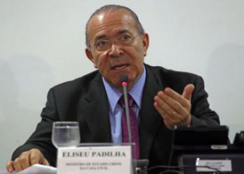 Consumidor tem que esperar estoques de postos acabarem para ter desconto no diesel