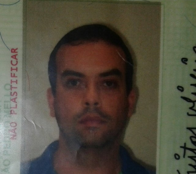 Filho de radialista é assassinado dentro de casa