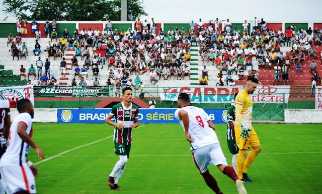 Flu de Feira perde em casa para Moto Club e se complica na série D