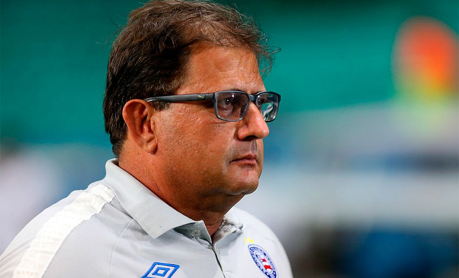 Guto Ferreira é demitido do Bahia após derrota para o Grêmio