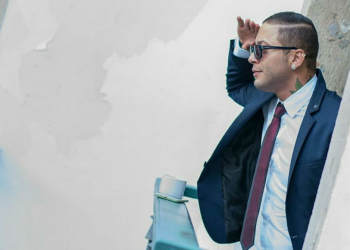 Kannário troca socos com líder comunitário em frente à Câmara de Salvador