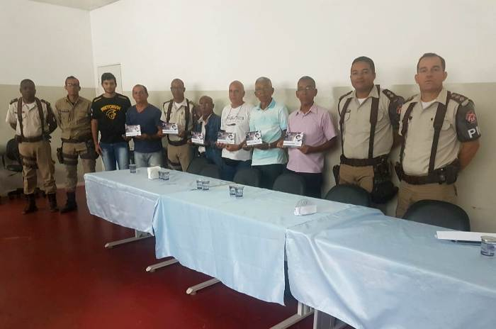 Serrinha – 16º BPM realiza evento de interação entre policiais da reserva remunerada e os alunos a soldado