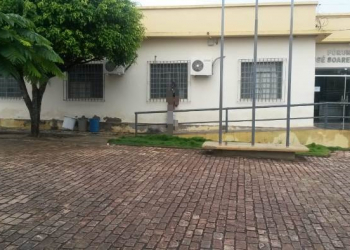Itiúba – Policia investiga morte de homem enforcado em janela do Fórum