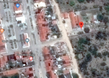 Coité – Colégio é invadido por abelhas e muitos alunos professores e servidores são picados