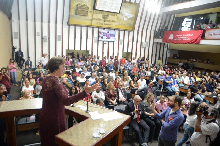 Plenário da ALBA lotado para ato de outorga de titulo de Cidadã Baiana a deputada Neusa Cadore (Atualizada)