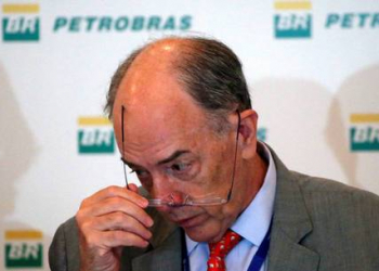 Presidente da Petrobras pede demissão