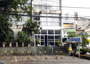 Bandidos assaltam a Tribuna da Bahia e roubam R$ 15 mil