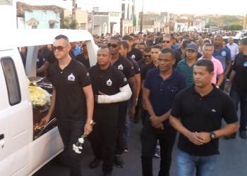 Coité – Grande comoção marcou o sepultamento de pai e filho mortos em acidente na BR 116