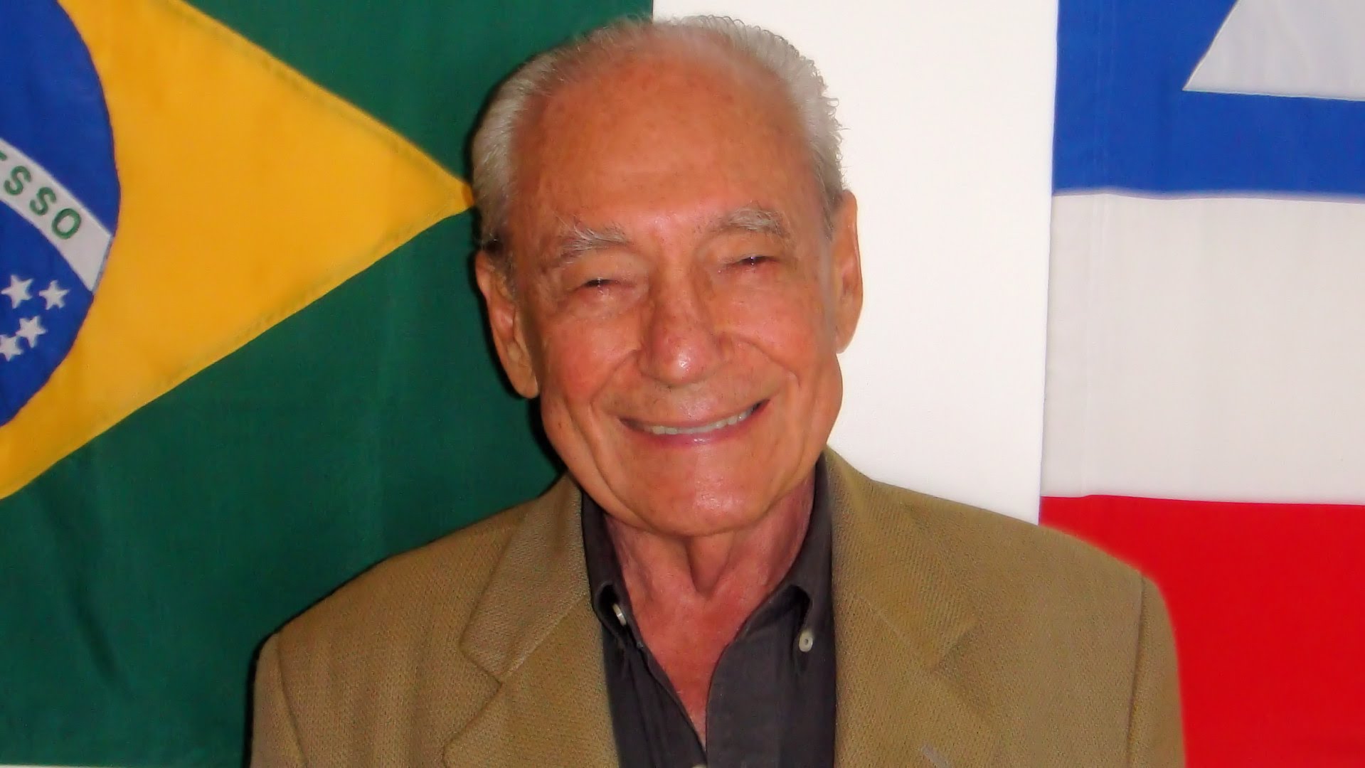 Morre Waldir Pires, ex-governador da Bahia