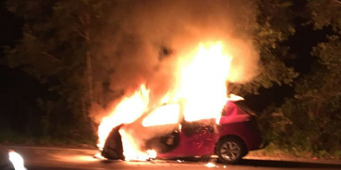 Após desviar de ciclista na BR-367, empresário bate carro em caminhão e tem corpo carbonizado