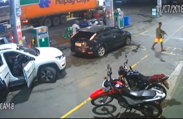 Vídeo mostra assalto em posto combustíveis em Amélia Rodrigues