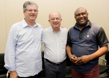 Irmão Lázaro é confirmado como candidato ao senado na chapa de José Ronaldo