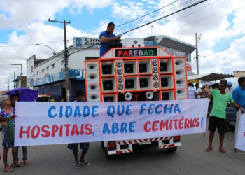 Riachão do Jacuípe: moradores protestam contra suspensão de atendimento do SUS em hospital da cidade