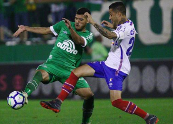 Em Chapecó, Bahia cede empate no fim e perde chance da primeira vitória fora de casa