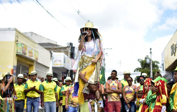 Conceição do Coité – Muita música e apresentações artísticas marcaram abertura da Semana da Cultura