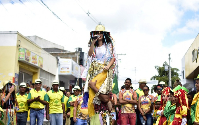 Conceição do Coité – Muita música e apresentações artísticas marcaram abertura da Semana da Cultura