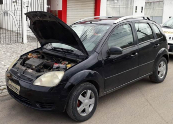 Veículo é abandonado com 1.700 em cédulas falsas