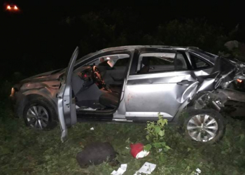 Coité – Taxista fica ferido em acidente na BA 409 depois de ter carro atingido na traseira