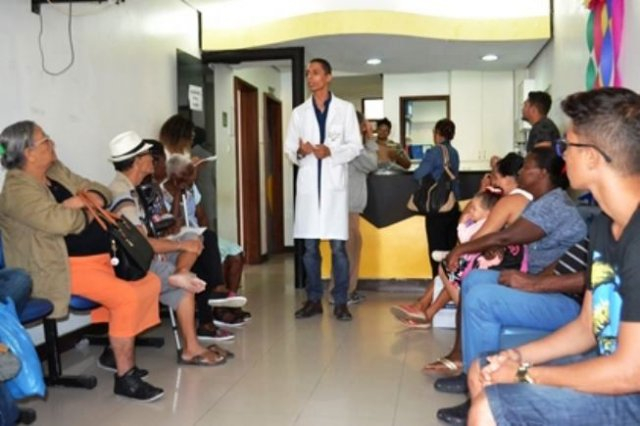 Vírus da hepatite pode ser transmitido pelo esmalte de unha, alerta enfermeiro