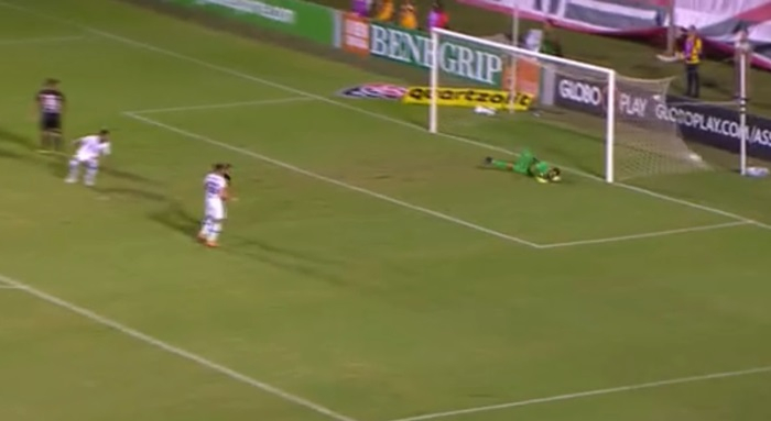 Vitória vence Sport e se recupera no Brasileirão