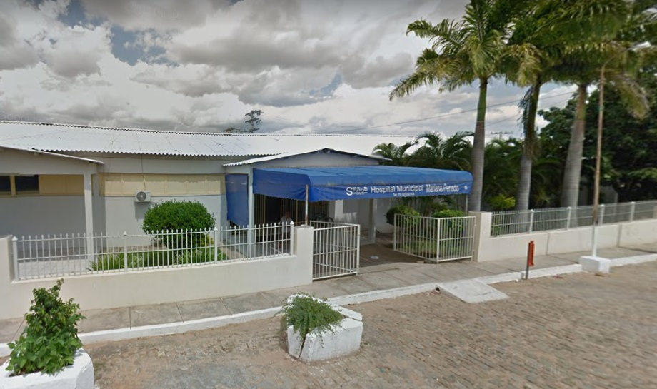 Motorista de ônibus é atingido por tiros ao fugir de assaltantes em Tucano