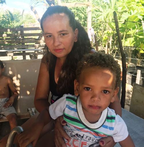 Reportagem do CN volta a casa de pai de 13 filhos do sexo masculino com os nomes iniciados com a letra R