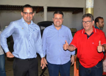 Olindina – Durante plenária, vereador Junior de Morgan presta conta do mandato e apresenta os deputados que irá apoiar nas eleições