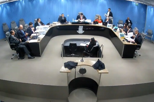 Suspense continua: novo pedido de Vistas adia processo que pede a cassação do prefeito a da vice de Coité