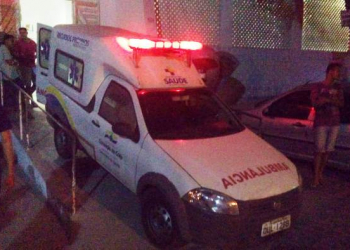 Coité – Homem é transferido em estado grave após cair de cavalo e bater cabeça no calçamento