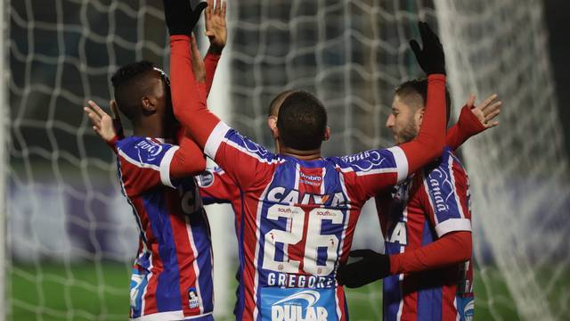 Bahia empata com o Cerro no Uruguai e garante vaga nas oitavas da Sul-Americana