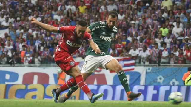 Bahia e Palmeiras ficam no zero em duelo com VAR “decisivo” na Copa do Brasil