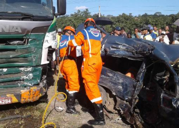 6 pessoas, entre elas uma criança, morrem em acidente na BR-116
