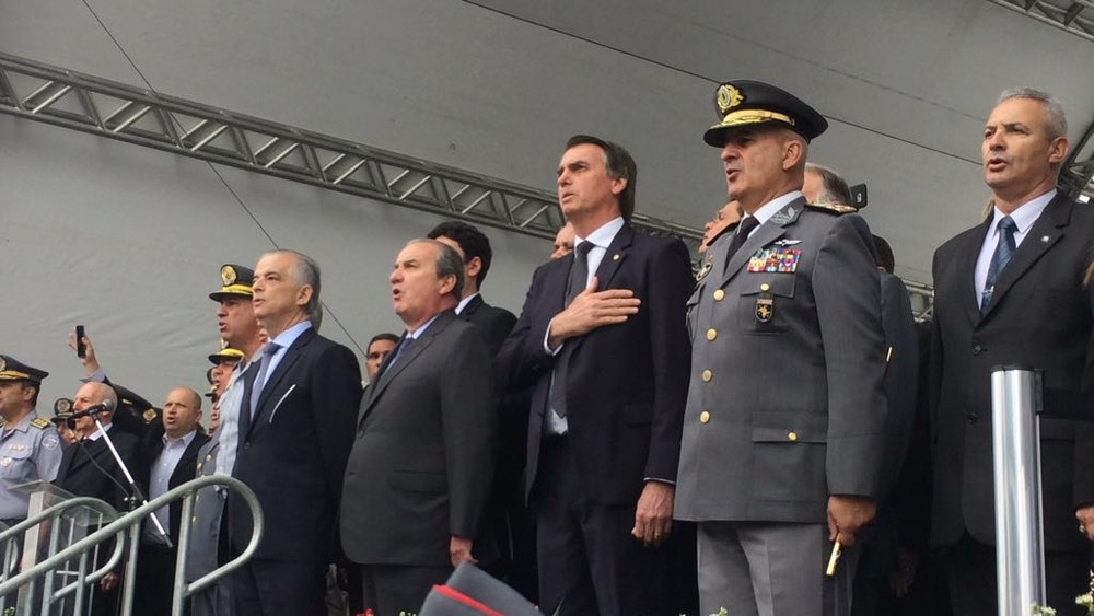 Bolsonaro chama de ‘analfabeto’ quem critica seu plano de governo