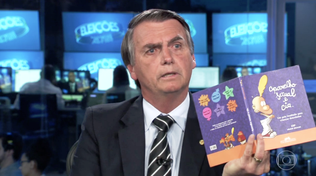 Livro mencionado por Bolsonaro nunca foi distribuído em escolas; diz jornal