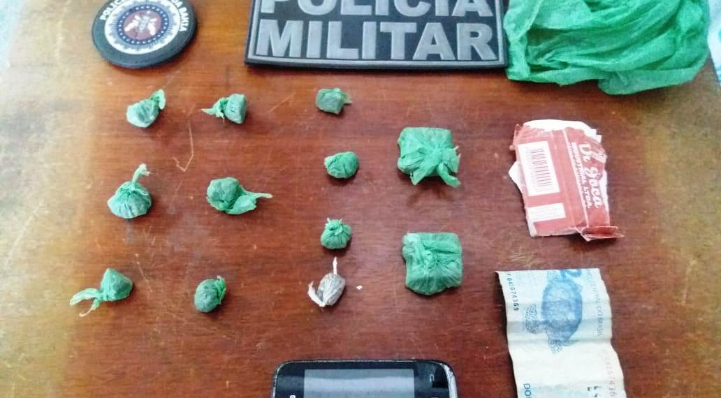 Coité – individuo é flagrado pela PM comercializando droga e é apresentado a delegacia