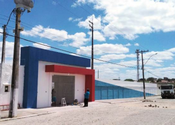 Valente comemora 60 anos presenteando a comunidade com a reinauguração do Evandrão