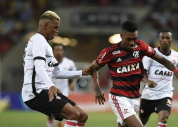 Vitória luta muito, mas perde para o Flamengo com placar mínimo