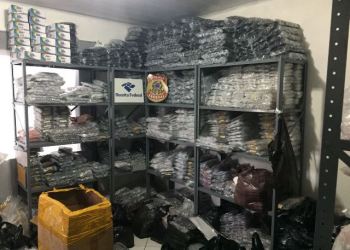 PF e Receita Federal apreendem mercadorias importadas em residências de Feira de Santana