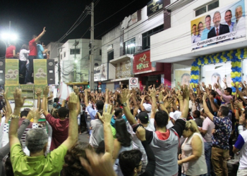 Alex da Piatã inaugura comitê de campanha em Conceição do Coité